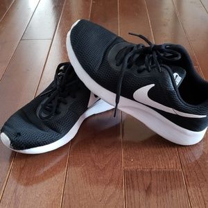 Nike Shoes! 🏀 Size 7.5